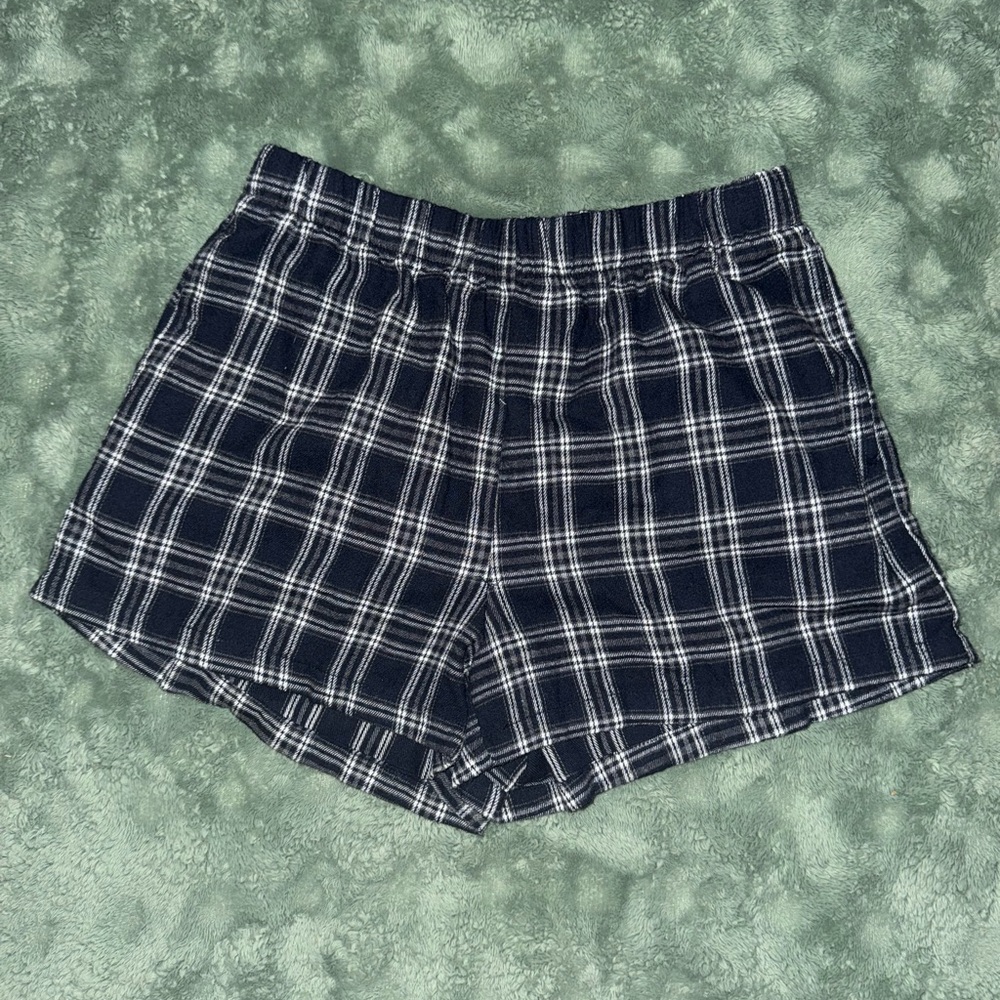 Plaid Women's Shorts - Black and White